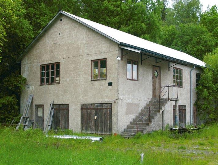 Därefter har Petris syfabrik, senare Lenhovda syfabrik, Norrhults Elektriska och Stenbergs Tools AB haft verksamhet i lokalen.