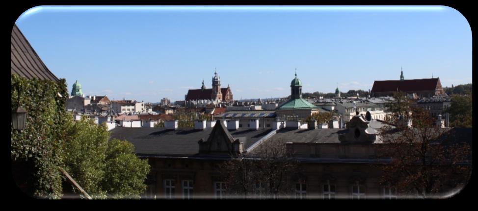 Gettots hjältars torg med en permanent konstinstallation: trettiotre belysta större