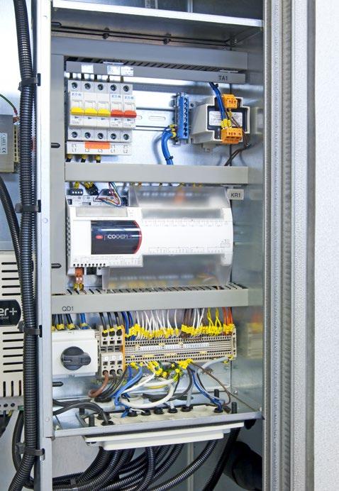 Effektfaktorn är nära 1,0. ReCooler HP använder köldmedie R410A och alla komponenter är anpassade för valet av köldmedium. R410A består av HFC-125 och HFC-32.