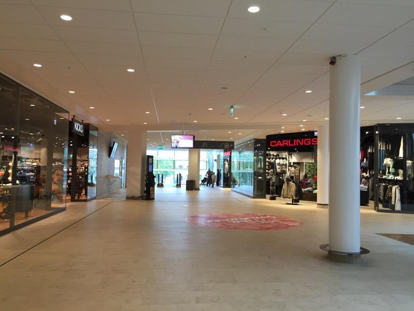 EVENTYTA 4, GROUND FLOOR MELLAN KICKS/CARLING INFORMATION EL 3-FAS INTERNET STORLEK (BREDD X LÄNGD) Ja, 220V, eget kablage fodras Nej Ja, WiFi 1,5 X 1,5 m PRISER PRIS PER VECKA PRIS PER DAG SÖN ONS