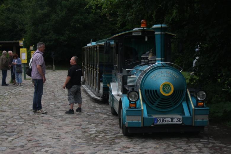 Ny dag och vi åker buss från