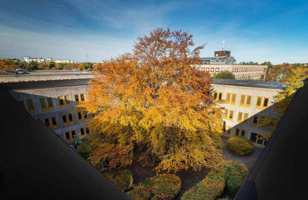 Välkommen till en ny stadsdel i Farsta Där Telestaden byggs, har möten mellan människor skapats i ett halvt sekel.