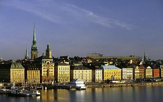 Slika 6: Stockholm (VIR: http://en.wikipedia.org/wiki/sweden) DRŽAVNA UREDITEV Švedska je po ustavi iz l. 1975 parlamentarna monarhija.
