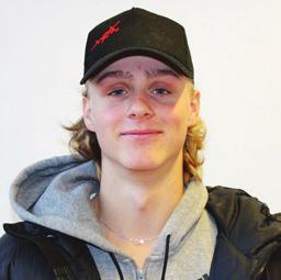 Hos oss får du läsa kurser inom media, beteendevetenskap och samhällsvetenskap vilket ger dig en bredd av kunskaper och färdigheter. JAG TRIVS med att det är en liten skola.