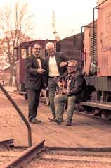 FUB- Dans våren 2017 Lördagen den 27 maj klockan 17.00-21.00 på Metropol. Stridsvagnsvägen 8. Musik: MGT: Magnus Persson, Göte Färm och Tomas Tillberg.