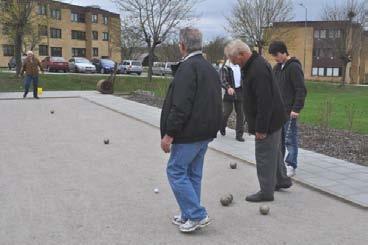 Vabilo na BALINARSKO SREČANJE v Olofströmu V soboto 21. maja bo v Olofströmu v društvenih prostorih na Tegnérvägen 2A, družabna prireditev in balinarsko srečanje.