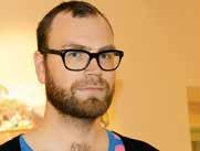 Ovan: Jonas Sjöstedt besöker de strejkande i SEKO Sjöfolk. Här i diskussion med Kenneth Österlund, ordförande i Klubb Stockholm Skärgård. Röda Lanternans loggo och fana.