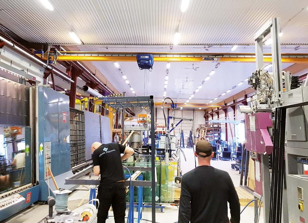 CARLHAG LEVERERAR Det har funkat jättebra med CARLHAG Långt upp i Bottenviken, några mil sydväst om Skellefteå, ligger Systemglas Produktion AB med totalt 25 anställda.