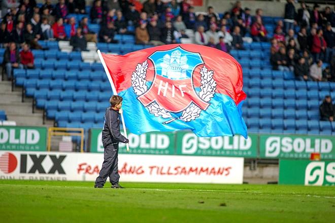 Följ med och se på en fotbollsmatch på Olympia i Helsingborg Tycker du att det skulle vara roligt att följa med och titta på en fotbollsmatch