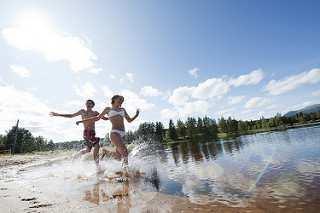 Tisdag 7 augusti Bräkentorp KULTUR- OCH FRITIDSTIPS Berättarfestivalen 2018 14 17 juni Gränslöst berättande i ord och ton. www.ljungbyberättarfestival.