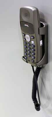 Kommunikation Aritco 4000 och Aritco 6000 Tvåvägskommunikation krävs enligt EN81-41. Välj något av följande alternativ eller installera en egen telefon.