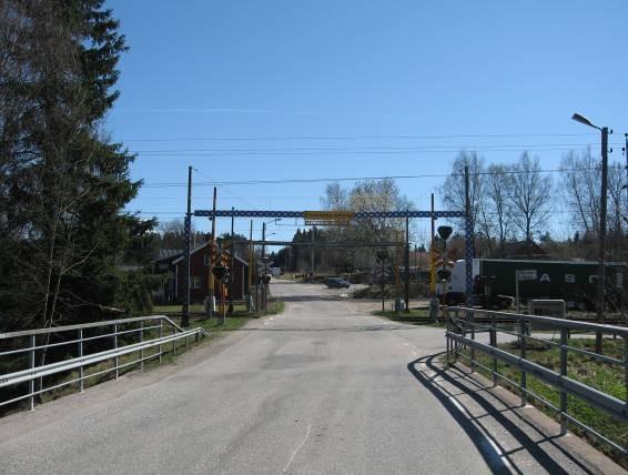 I nära anslutning till stallet finns tillgång till rasthagar i olika storlek. Underlaget i dessa ska förstärkas med grus, så att marken kan hållas så torrt som möjligt året runt.