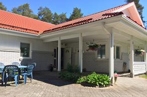 Villa Bergstigen har sex boendeplatser (fem i gruppboende och en i lägenhet).