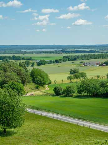 Landsbygdsprogrammet EUs jordbrukspolitik innebär omfattande stöd till jordbruket i Europa. I Sverige ansvarar Jordbruksverket för miljöersättning som administreras av Länsstyrelsens lantbruksenhet.