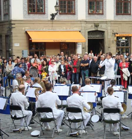 Kom, träffa, lyssna och sjung med Marinens Piratorkester under bar himmel på Grevagården den 13 juni. Onsdag 20 juni 19.