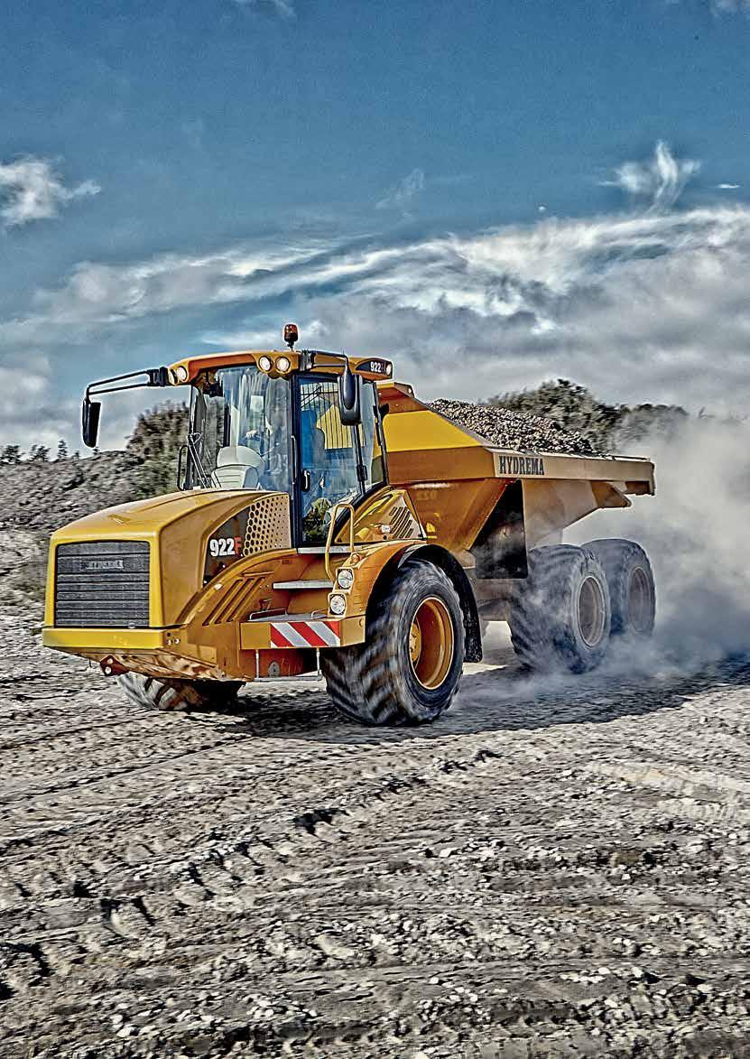 Snabb och enkel manövrering En dumper i 922F-serien är enkel att manövrera och operatören kommer snart att känna sig bekväm med maskinens manöveregenskaper och funktioner.
