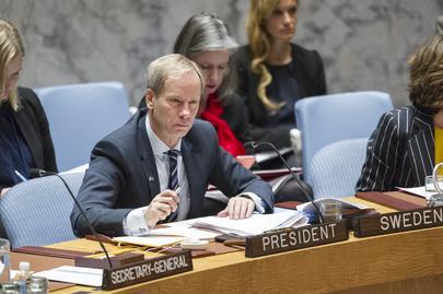 Bild 9 Sverige i säkerhetsrådet Konfliktförebyggande Klimat och säkerhet Kvinnor, fred och säkerhet Transparens och effektivitet UN Photo/Rick Bajornas Konfliktförebyggande: Sverige vill att FN ska