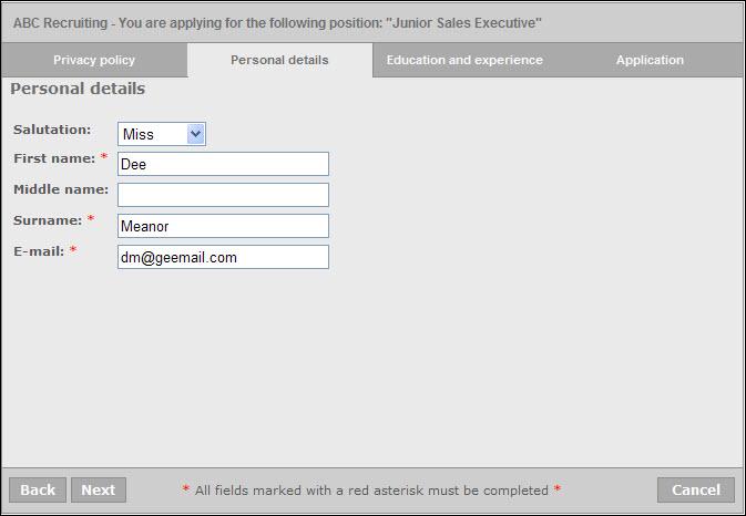 Ett exempel på hur rekryteraren har skapat sitt ansökningsformulär och hur det sedan ser ut för den sökande kandidaten finns nedan: Lägga till kandidater manuellt Kandidater som skickar in sin