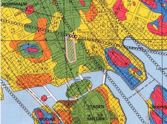 Grundförhållanden Jordlagren över bergytan består av centrala Stockholmsåsens friktionsmaterial, d v s ensgraderat sand och grus, med genomgående relativt låg lagringstäthet.