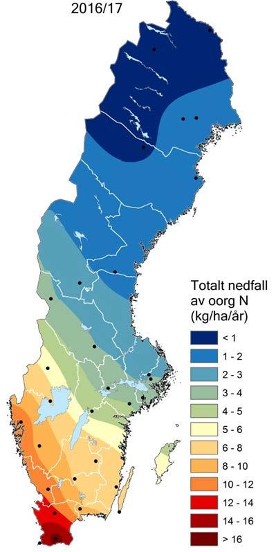 A. B. C. Figur 6. Nedfall av oorganiskt kväve (NO3 + NH4) under det hydrologiska året. A. Uppmätt nedfall till öppet fält. B. En geografiskt interpolerad karta över nedfall till öppet fält, baserad på data som visas i A.