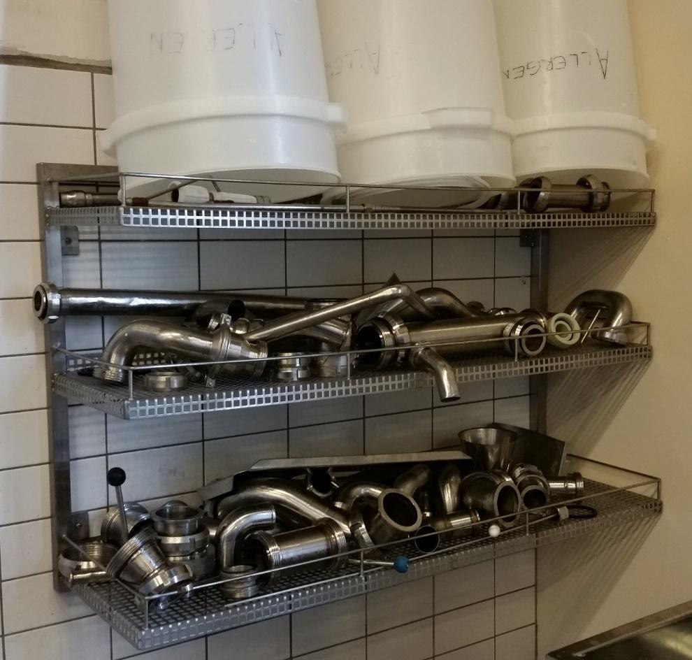 Efter att ha gjort en nulägesanalys av pastöriseringsavdelningen har olika metoder diskuterats, såsom att exempelvis ha standardverktyg för varje gång