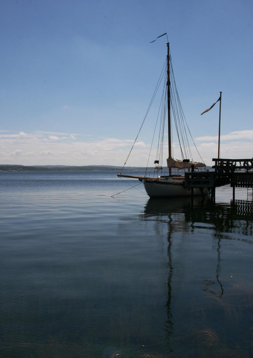 SVERIGE Göteborg BO GÅRDEN Badhusvägen 4 444 31 Stenungsund Tel.