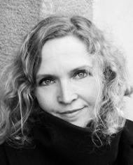 Ann-Christine Magnusson Jag låter eleverna arbeta. Det brukar gå till så här; jag ger dem grunderna i allt berättande tillsammans med några bra "knep" för att få en historia levande och spännande.