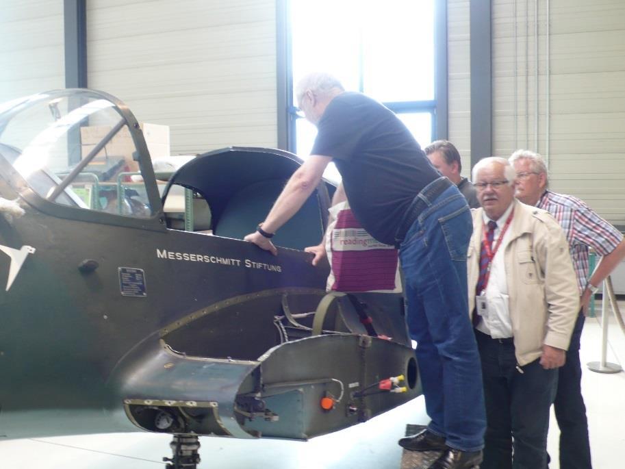 Vi börjar med en gemensam bayersk lunch på Hotel Machinger Hof. Därefter besök på Messerschmitt-Museum Manching.