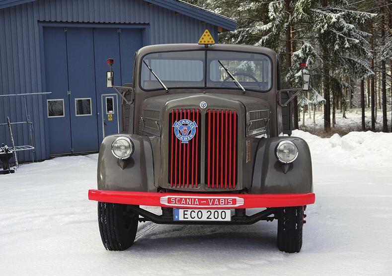 låst utrymme. kan du ansöka om MHRF-försäkring för fordon som är så unga som tio år! Dessa ska vara av klar samlarfordonskaraktär, alltså intressanta att spara för framtiden.