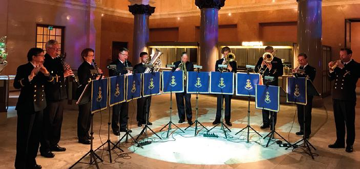 Foto: Carl-Johan Björkman Marinens Musikkår hälsar våren välkommen 1:a-majreveljen är startskottet för vår- och sommarverksamheten.