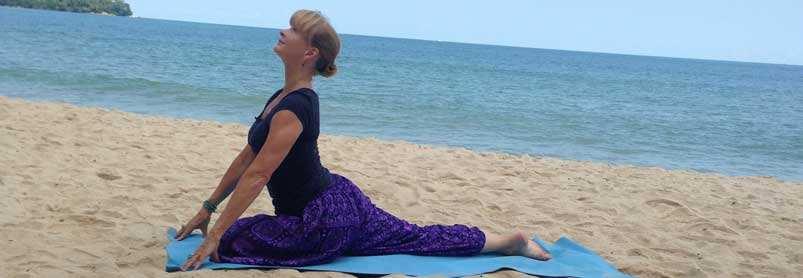 Upptäck den vackra ön Sardinien mitt i Medelhavet och utöva yoga under ledning av Tina Hedrén, som har en lång bakgrund med gymnastik, dans och fitness, hon har lett grupper i 46 års tid.