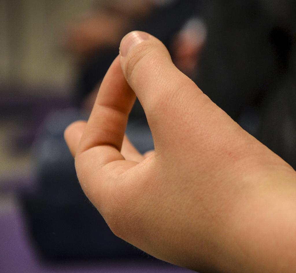 vad är yoga? Yoga är en träningsform för kropp och sinne. I yoga tränas balans, smidighet och muskulär styrka.