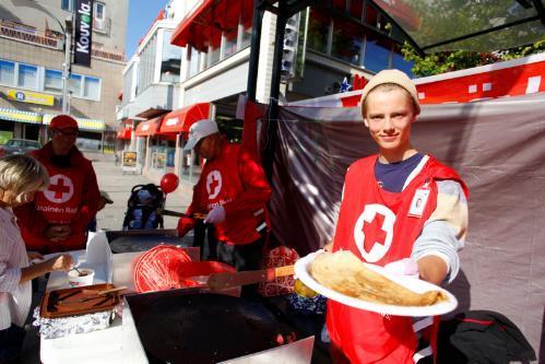 Basarer och evenemang ger Hungerdagen en extra kick Se till att priserna är lämpliga och kostnaderna låga. Be om att få råvarorna donerade.