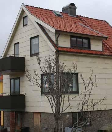 Takkupor, frontespisar och takfönster I kustsamhällena är det relativt vanligt med frontespiser och takkupor på hus byggda under