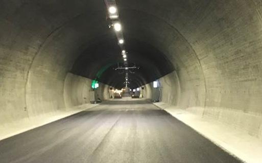 NORGE VERKSAMHETEN I NORGE MARKNAD Service- och installationsmarknaden är god. Offentliga nyinvesteringar och underhåll inom väg- och transportinfrastruktur och i hälsovård är viktiga drivkrafter.