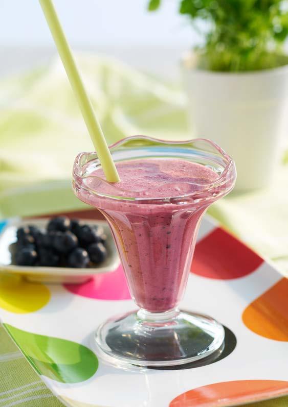 Bärsmoothie med vaniljyoghurt Näringsvärde per portion: Kcal 126 (kj 528), Protein