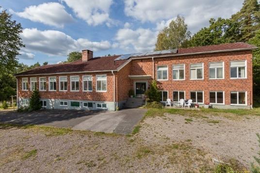 Tyvärr är huset lite för dyrt och ligger lite för långt ifrån Linköping. Gästgiveriet Gästgiveriet i Skeppsgården är en gammal skola som byggts om till hotell eller kanske snarare vandrarhem.