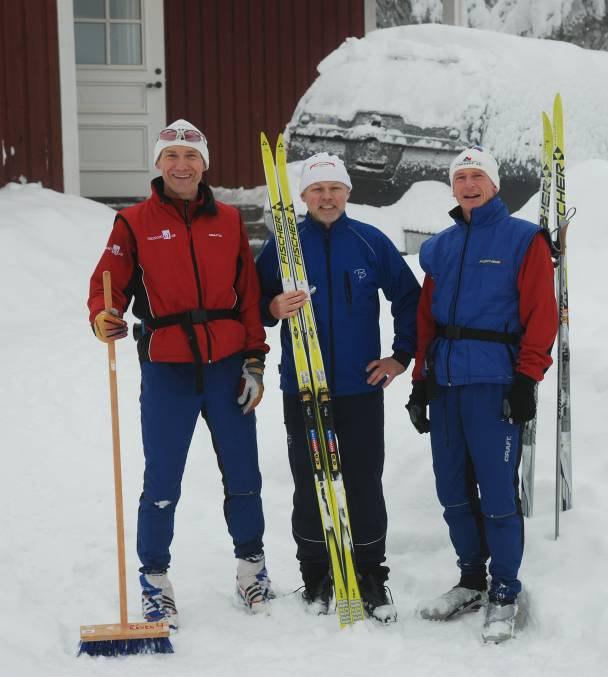 Skidor När undertecknad sitter och skriver dessa rader - i mitten av december - ligger Ekerö grönbrunt och lerigt utanför fönstret och termometern visar några plusgrader.