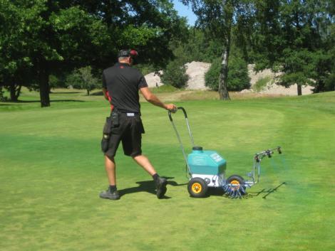 Område på golfbanan Totalt område (m²) Primo Maxx per appliceringar (ml) Antal appliceringar Ovan tabell visar på vilka områden testerna är utförda.