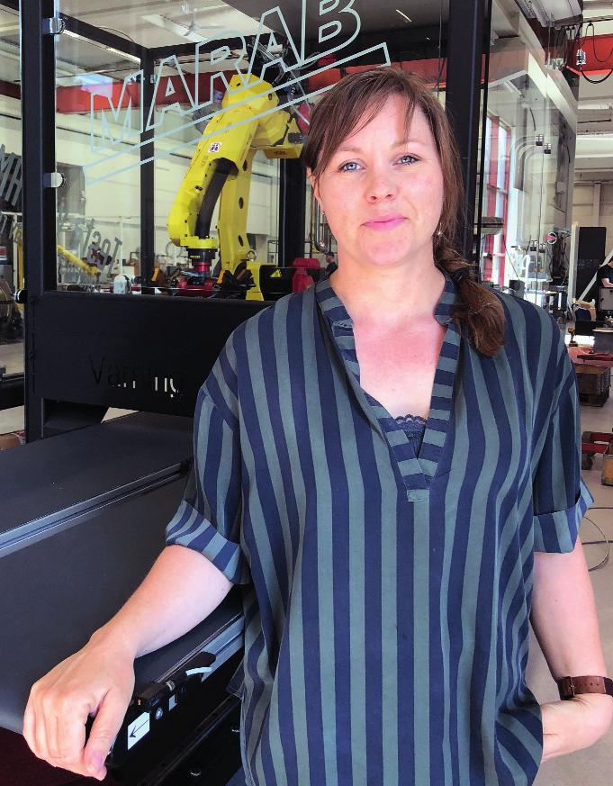 ORSACURIREN 0 Hallå där Matilda! Vad gör ni på MARAB egentligen? Vi bygger automationslösningar för tillverkningsindustrin.