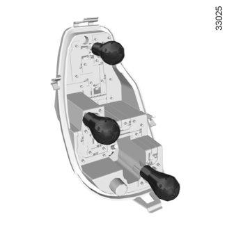 BAKLJUS: lampbyte (1/4) 3 1 2 2 4 5 Parkerings- och stoppljus, blinkers och bakre dimljus Märk ut var kablarna 1 ska sitta