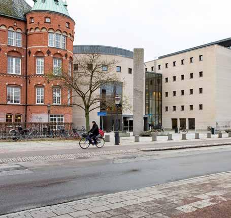Alternativet att hyra lokaler påverkas inte av olika restvärden. Alternativet innebär att fastigheten säljs och restvärdet efter 20 år kommer alltid att vara 0 kr.