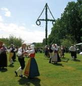 Midsommar En natt full av magi Midsommarnatten är full av magi. Enligt folktron var allt som växte i naturen laddat med övernaturliga krafter under midsommaren.