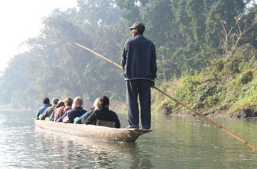 CHITWAN NATIONALPARK avsattes av Kung Mahendra år 1973 som ett reservat för den sällsynta och utrotningshotade pansarnoshörningen.