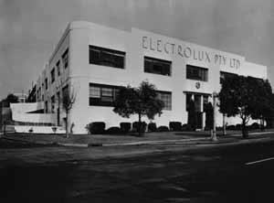 electrolux (pty.) ltd, johannesburg, sydafrika. Huvudansvarig för att bygga upp denna databas var Birgitta Swedenborg.
