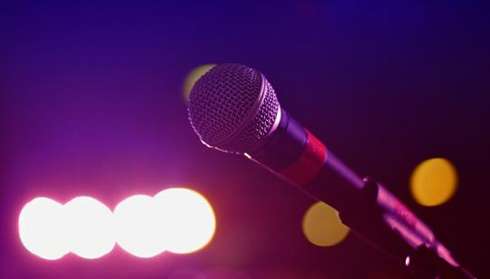 00 Plats: Ungdomscenter 24 Lördag den 24 februari Karaokekväll och frågesport Ungdomscenter öppet klockan 17.00-22.00 Plats: Ungdomscenter 26 Måndag den 26 februari Bowling Följ med och bowla.