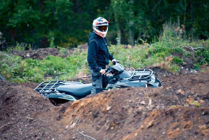 KawasaKi Brute Force 750 Brutal på ren svenska Som en bodybuilder i en liten och smidig kropp.