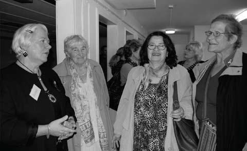 Mnogo novog u Kvinnocentru Kvinnocentar Bergsjön preselio u nove prostorije Tekst i foto: Madeleine Christell Kvartet.
