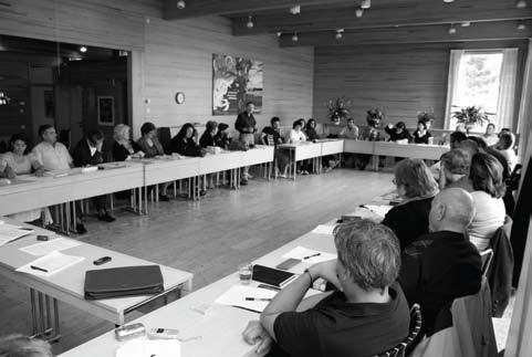 bios politikos Ipak se okreće Savezi i organizacije građana Bosne i Hercegovine u Kraljevini Švedskoj pokrenuli zajednički projekat Izborni budilnik Piše: Haris Tucaković Sverige finns det flera
