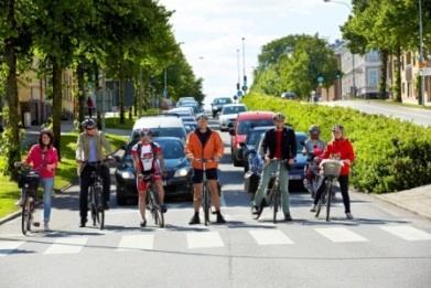 minimera olyckorna under hela året. Prioritering av driften av snöröjningen, sopning etc.